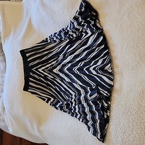 Skirt. H&m brand size 4. Pleated.fully lined